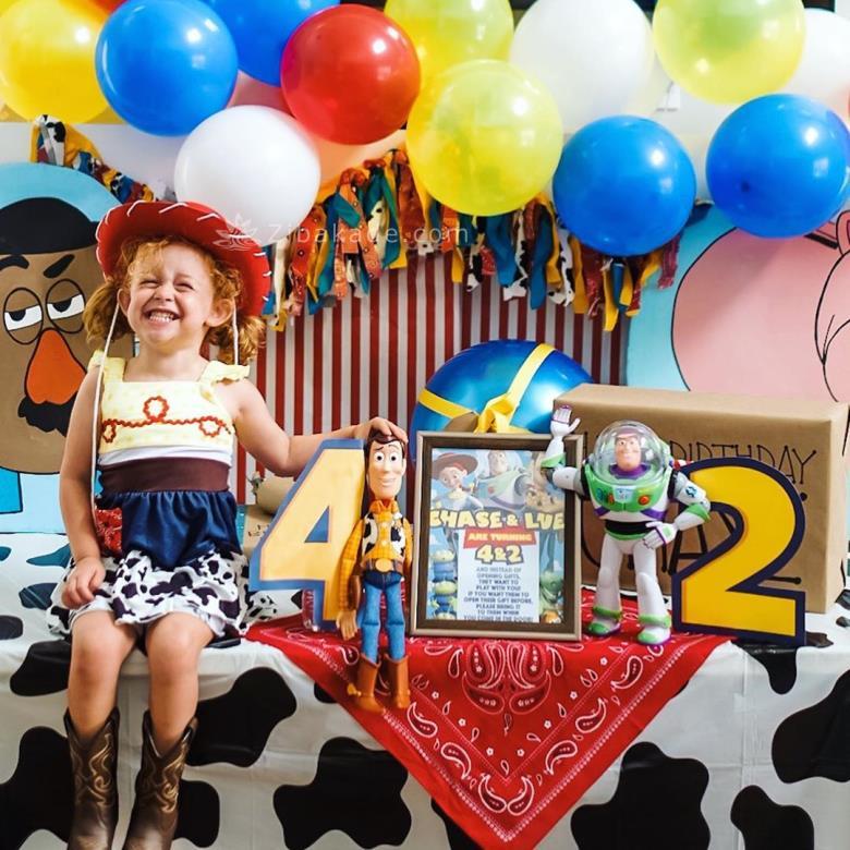 تم تولد داستان اسباب بازی - Toy Story